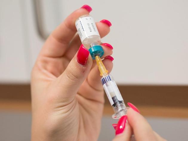 Минздрав разрешил испытание вакцины «Спутник Лайт»