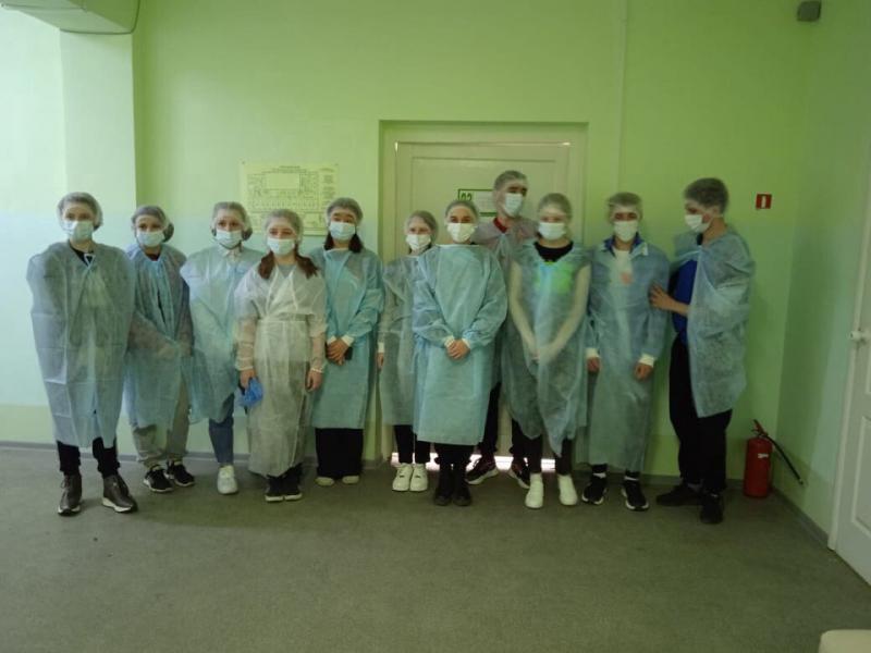 Белозерские медики провели День открытых дверей для местных школьников