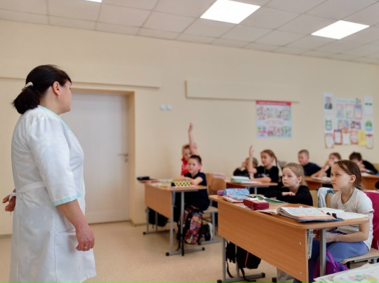 Фельдшер детского поликлинического отделения Белозерского филиала Курганской областной больницы №2 Татьяна Георгиевна Куксенкова провела для обучающихся начальных классов профилактическую беседу, посвящённую вопросам личной гигиены. ﻿