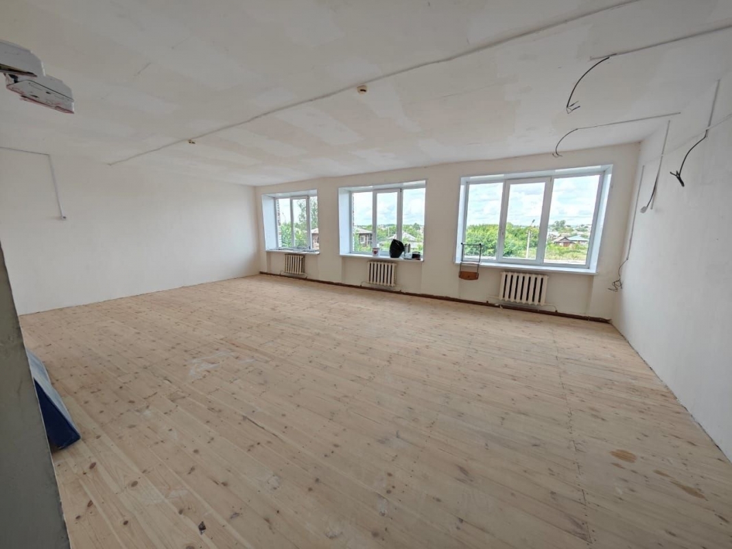 Губернатор Вадим Шумков оценил ремонт социальных объектов в Шатрово и поставил задачи на ближайшую перспективу