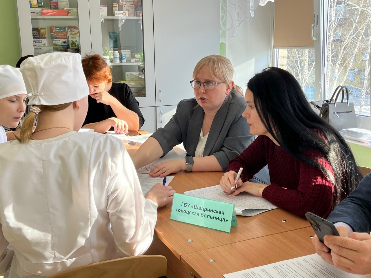 В Шадринском филиале Курганского базового медицинского колледжа прошла встреча представителей медицинских организаций с выпускниками колледжа. ﻿