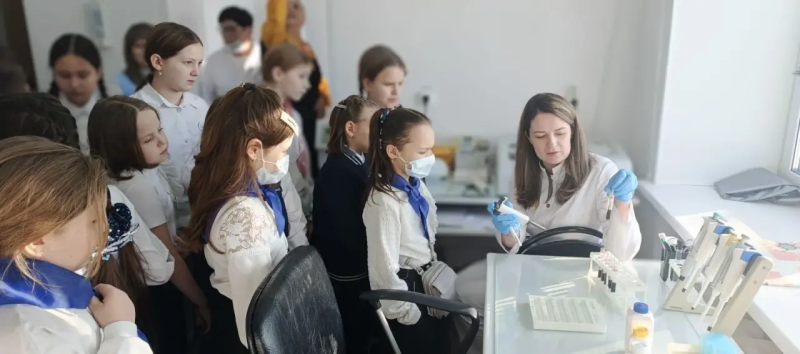 В Межрайонной больнице №4 состоялись профориентационные мероприятия для учащихся четвертых классов Мишкинского и Юргамышского муниципальных округов.