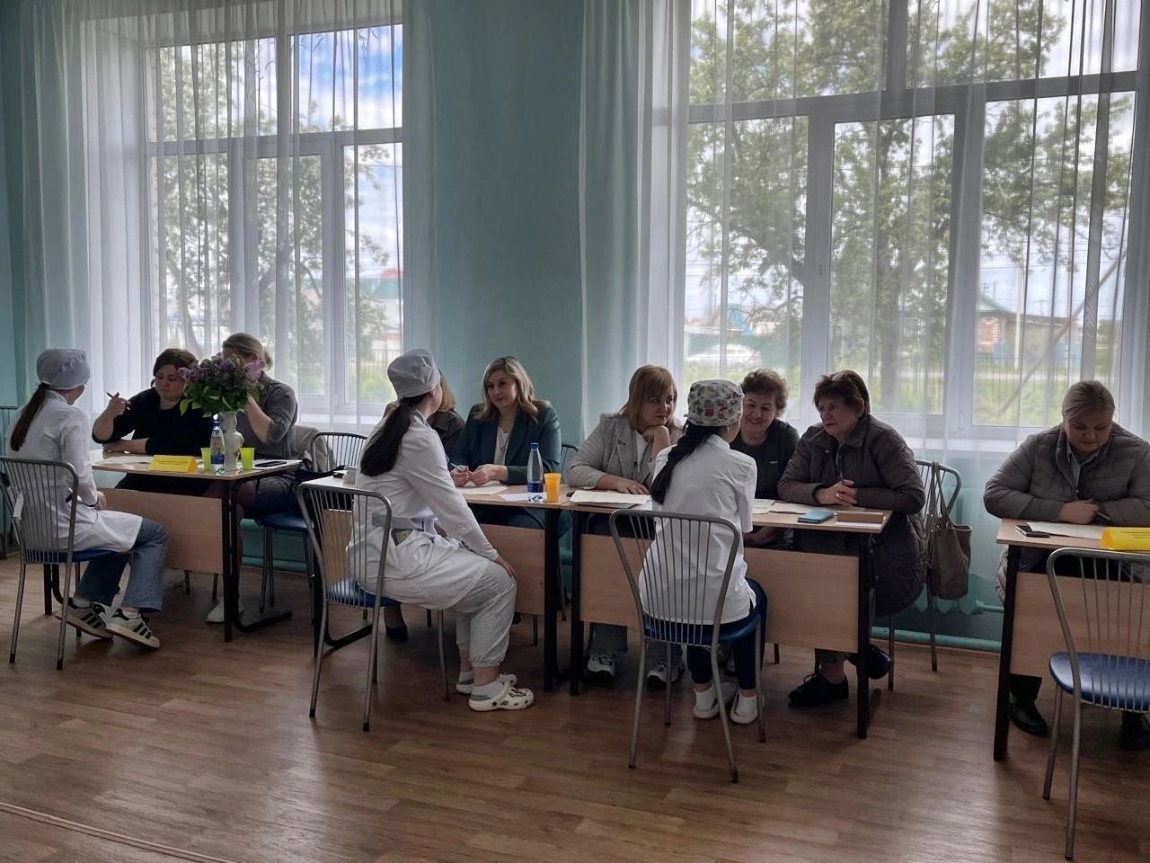 В целях повышения кадрового обеспечения медицинских организаций главная медсестра Курганской областной клинической больницы Ольга Ковтун приняла участие в заседании комиссии по предварительному распределению выпускников Курганского базового медицинского к