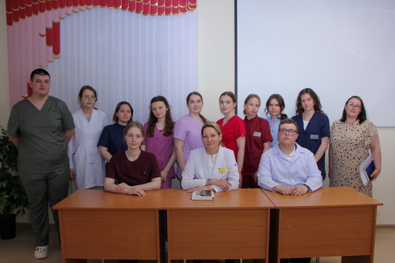 На базе Курганской областной больницы №2 продолжают проходить практику студенты Тюменского государственного медицинского университета и Курганского базового медицинского колледжа