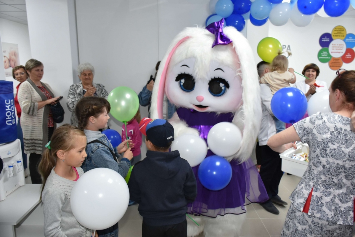 В Шатровской больнице открыли отремонтированную детскую поликлинику