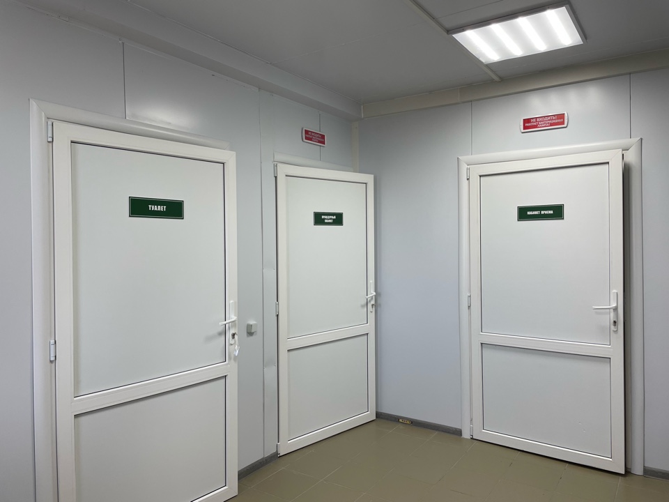 В Петуховском муниципальном округе торжественно открыли отремонтированное терапевтическое отделение больницы и фельдшерско-акушерский пункт в селе Новое Ильинское