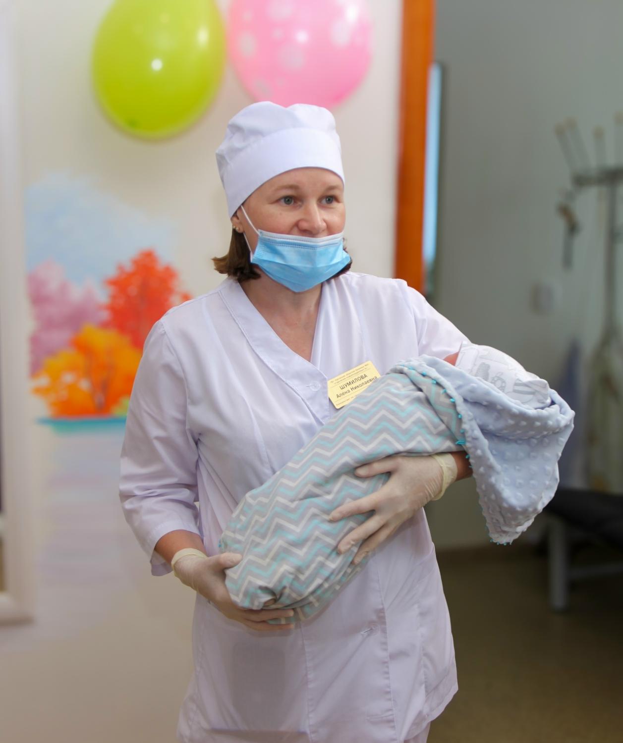 В День семьи, любви и верности делимся добрыми новостями из родильного дома Курганской областной больницы № 2 В День семьи, любви и верности делимся добрыми новостями из родильного дома Курганской областной больницы № 2