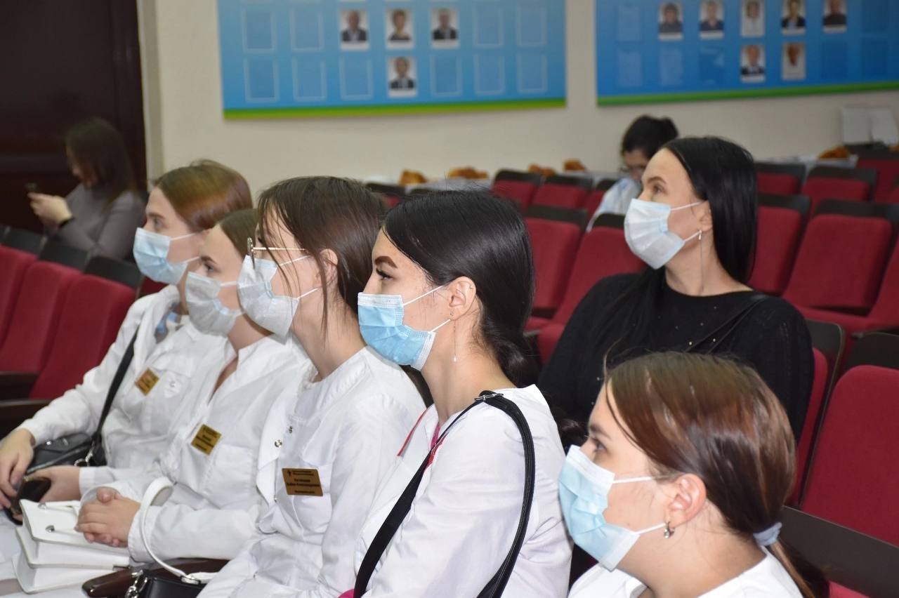 В Курганской областной клинической больнице прошла конференция по разбору клинических случаев