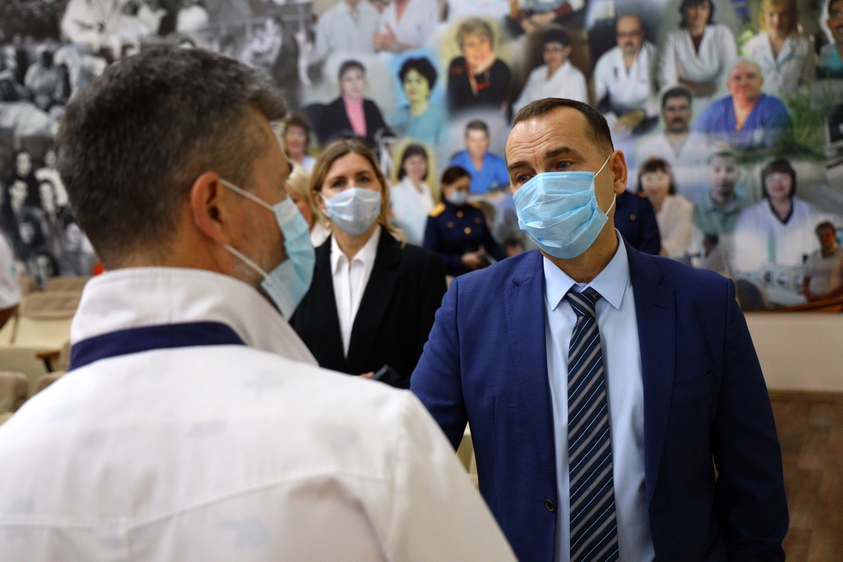 В областном госпитале для ветеранов войн создали наблюдательный совет, который обсудил вопросы дальнейших ремонтов и оснащения медучреждения