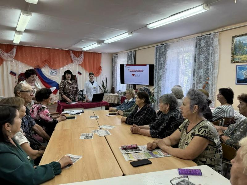 Медицинские работники Далматовской ЦРБ провели для ветеранов лекцию о профилактике гипертонии