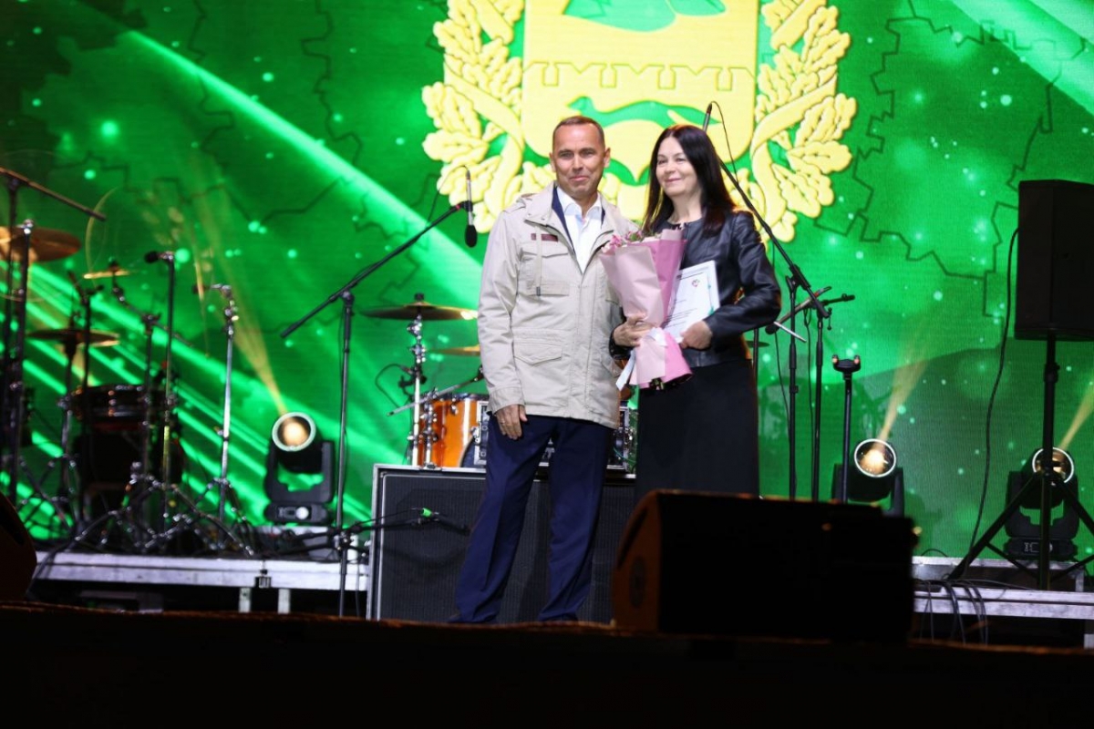 В День города глава региона Вадим Шумков вручил награды победителям конкурсов на гранты губернатора Курганской области