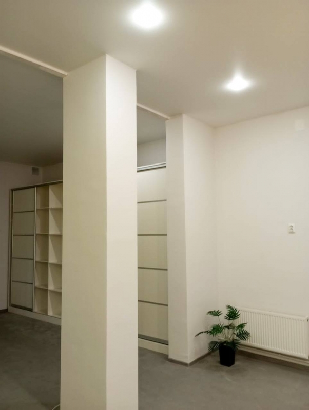 Врио первого заместителя губернатора – руководителя аппарата губернатора рассказал о ходе капитального ремонта Центра детских инициатив в Краснодоне