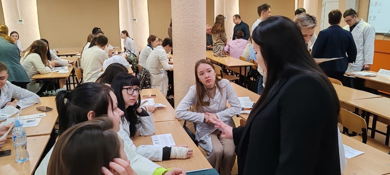 Сегодня, 20 февраля, представители Департамента здравоохранения Курганской области и медицинских организаций принимают участие в рабочей встрече со студентами 5 курса Института стоматологии 