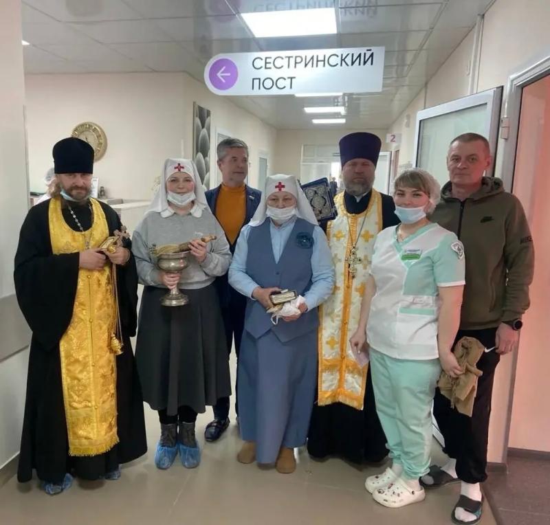 В Курганском областном госпитале для ветеранов войн освятили отделение реабилитации и анестезиологии и реанимации.