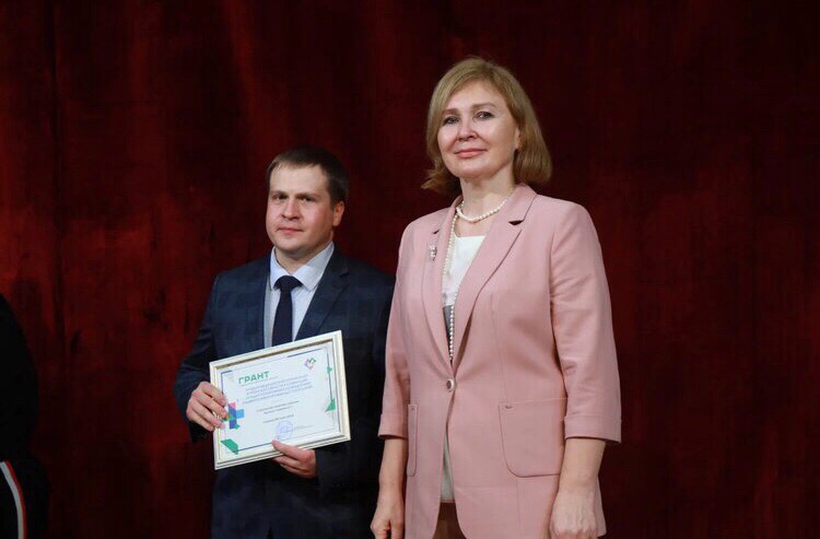 Лучшие в своей профессии получили областные гранты