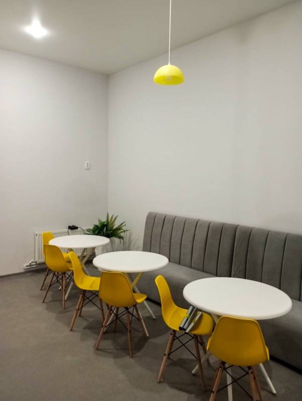 Врио первого заместителя губернатора – руководителя аппарата губернатора рассказал о ходе капитального ремонта Центра детских инициатив в Краснодоне