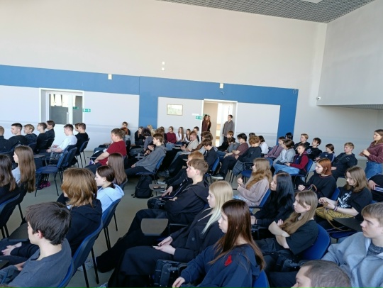 В преддверии Всемирного дня борьбы с туберкулёзом сотрудники регионального отделения Российского Красного Креста провели беседу со студентами Курганского технологического колледжа. ﻿
