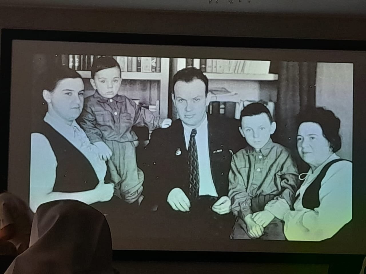 В Курганской областной научной библиотеки им А.К. Югова состоялась презентация фильма о выдающемся хирурге Якове Витебском «Уходя, оставить свет».