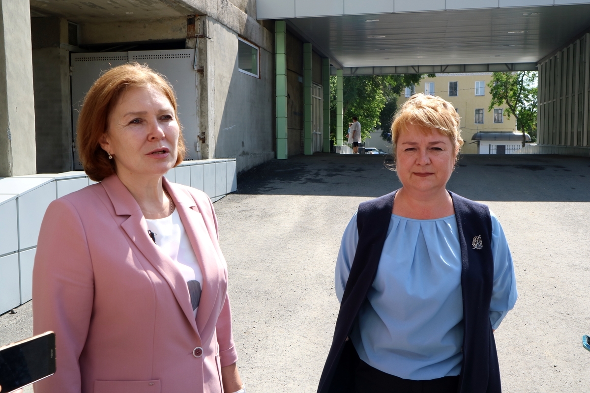 Лариса Кокорина рассказала о строительстве, ремонте, новом оборудовании и кадрах для больниц Курганской области