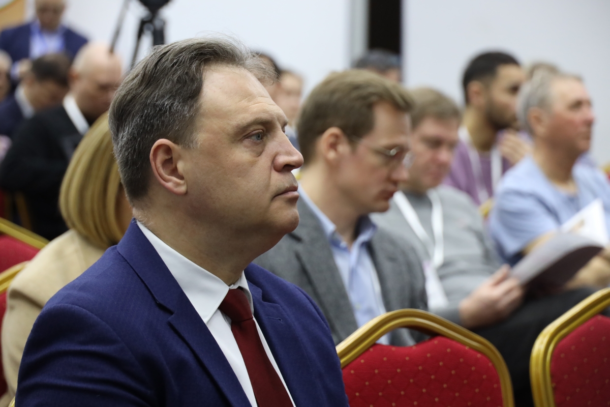 В Курган на межрегиональную медицинскую конференцию прибыли лучшие эндоскописты страны