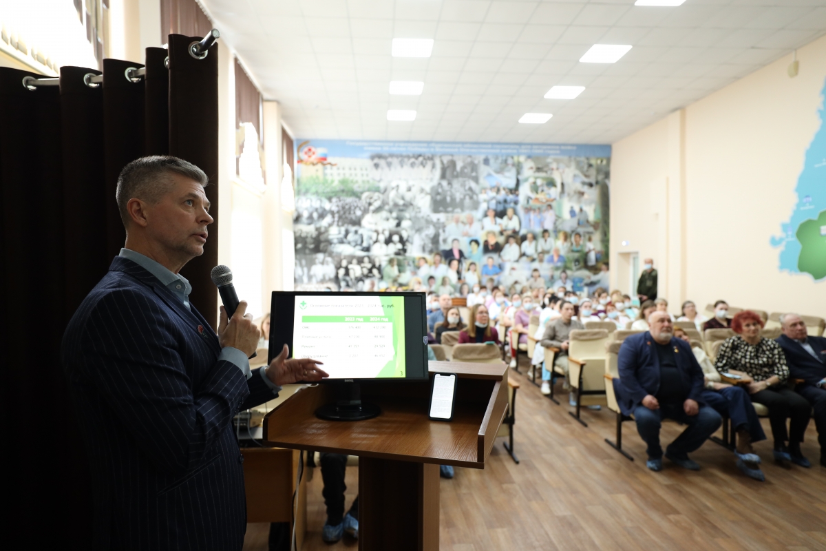Сегодня, 11 марта, в Курганском областном госпитале для ветеранов войн запустили в работу современную, высокотехнологичную офтальмологическую хирургическую систему