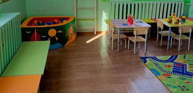 В рамках дружбы между медицинскими организациями силами областной клинической больницы и кардиологическим диспансером была оказана помощь в оснащении двух детских комнат для детей