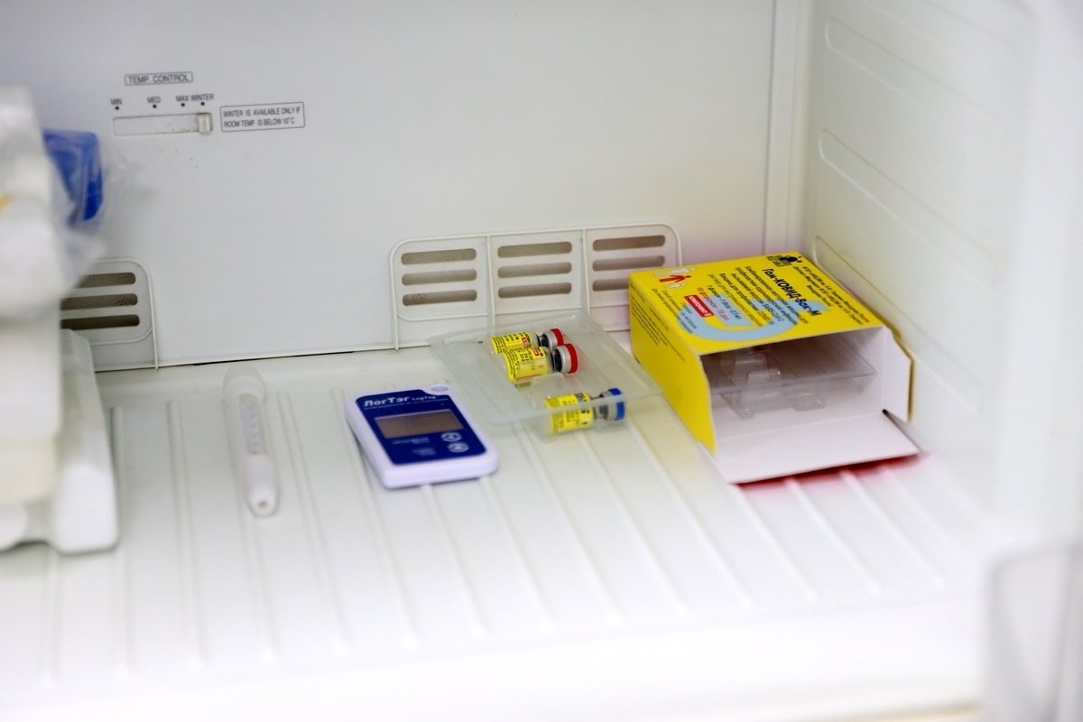 Директор департамента здравоохранения Алексей Сигидаев поддерживает вакцинацию детей от COVID-19 и привил своего ребёнка