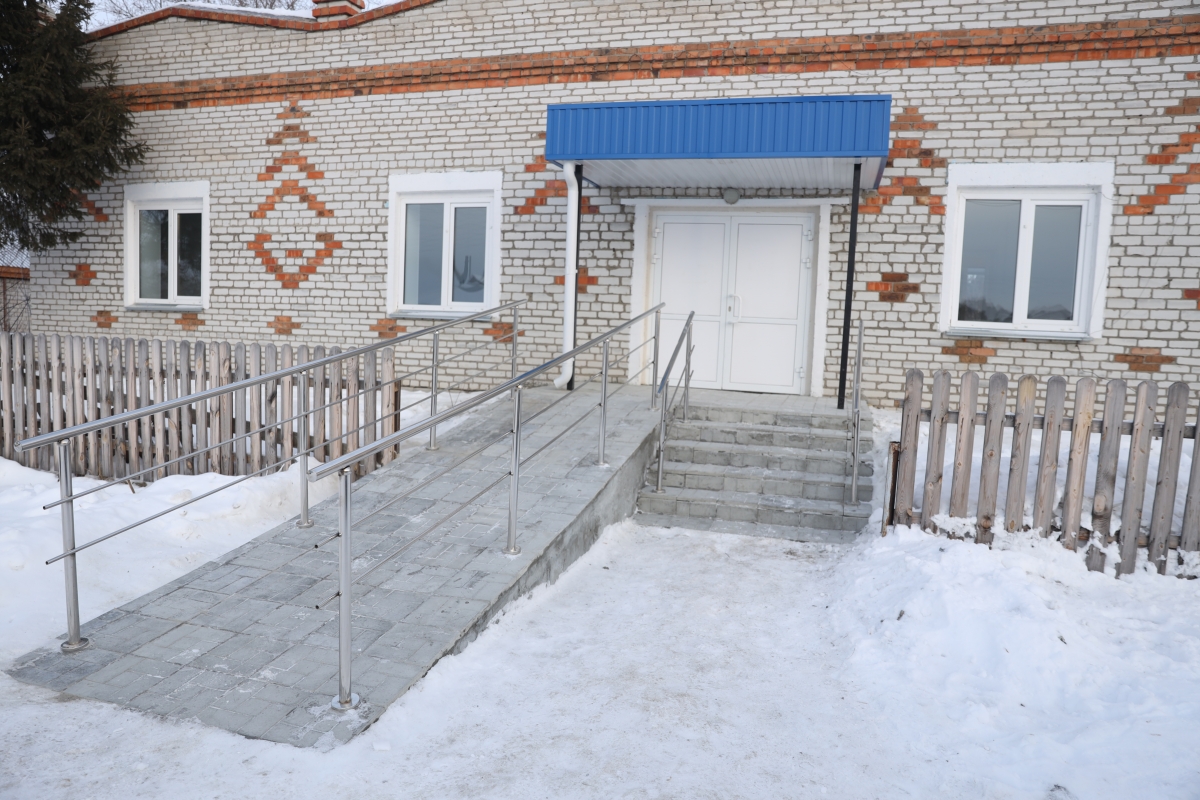 Жители сел Шастово, Лихачи и Сычево Варгашинского района получили обновленные медучреждения