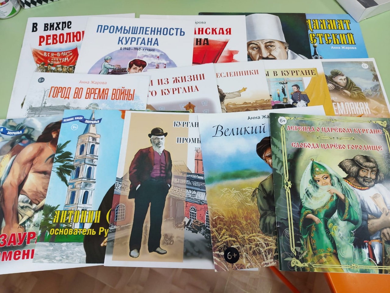 В Курганской детской больнице имени Красного Креста провели акцию в честь 80-летнего юбилея региона.