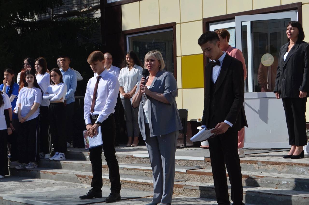 В Курганском базовом медицинском колледже прошла торжественная линейка