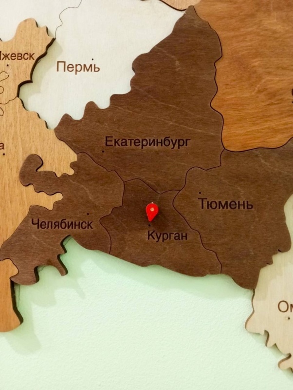 Врио первого заместителя губернатора – руководителя аппарата губернатора рассказал о ходе капитального ремонта Центра детских инициатив в Краснодоне