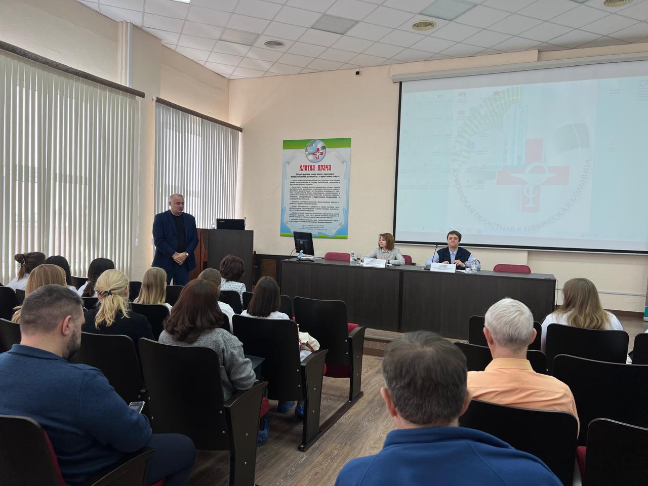 12 марта на базе Курганской областной клинической больницы состоялась встреча представителей Департамента здравоохранения Курганской области и медицинских организаций со студентами целевиками Тюменского медицинского университета