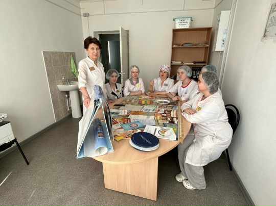 В отделении дневного стационара Регионального эндокринологического центра прошла необычная встреча с участием студентов медицинского колледжа. ﻿