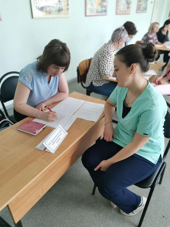 К коллективу Кетовской центральной районной больницы присоединятся две выпускницы колледжа
