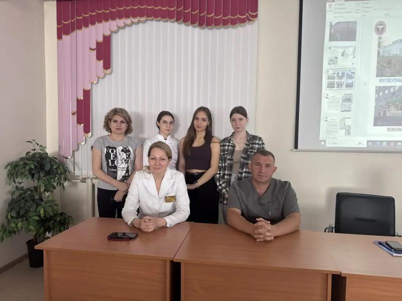 В Курганской областной больнице № 2 состоялась встреча со студентами 5 курса Южно-Уральского государственного медицинского университета, которые в настоящее время проходят практику на базе медучреждения