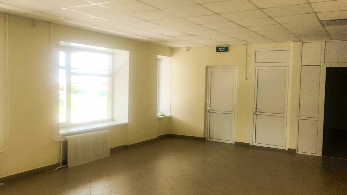 В Лебяжьевской больнице отремонтировали первый этаж поликлиники и установили новый флюорограф