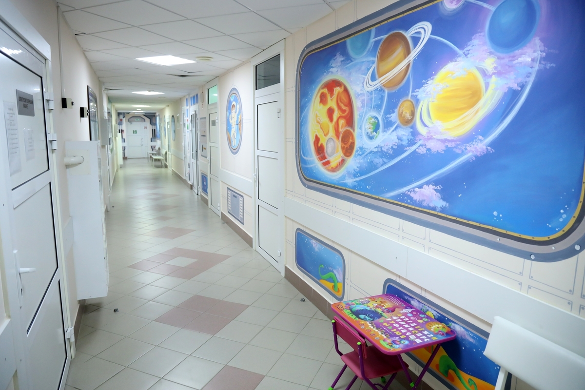 Губернатор Вадим Шумков сделал подарок на 50-летие детской больницы им. Красного Креста – в медучреждении отремонтируют операционное отделение