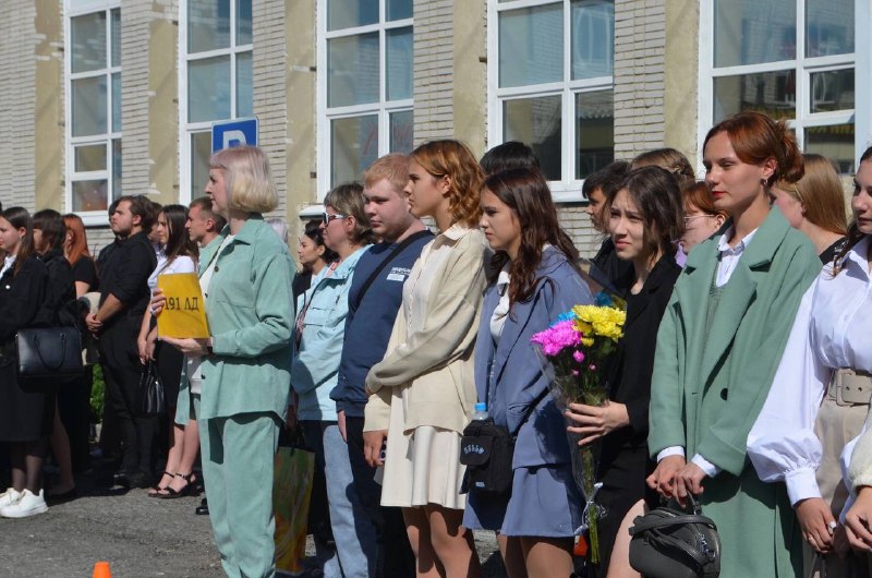 В Курганском базовом медицинском колледже прошла торжественная линейка