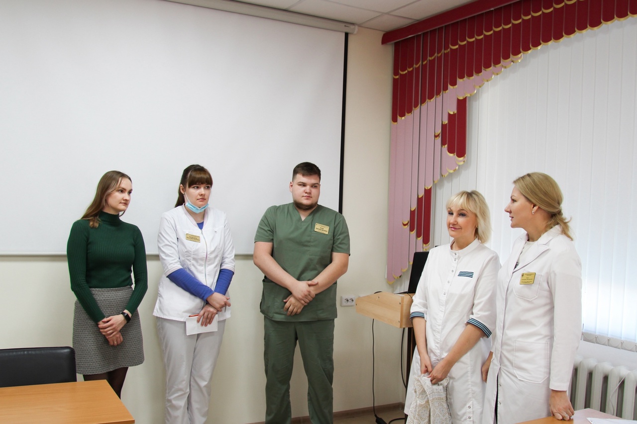 Новых врачей поприветствовали в Курганской областной больнице №2