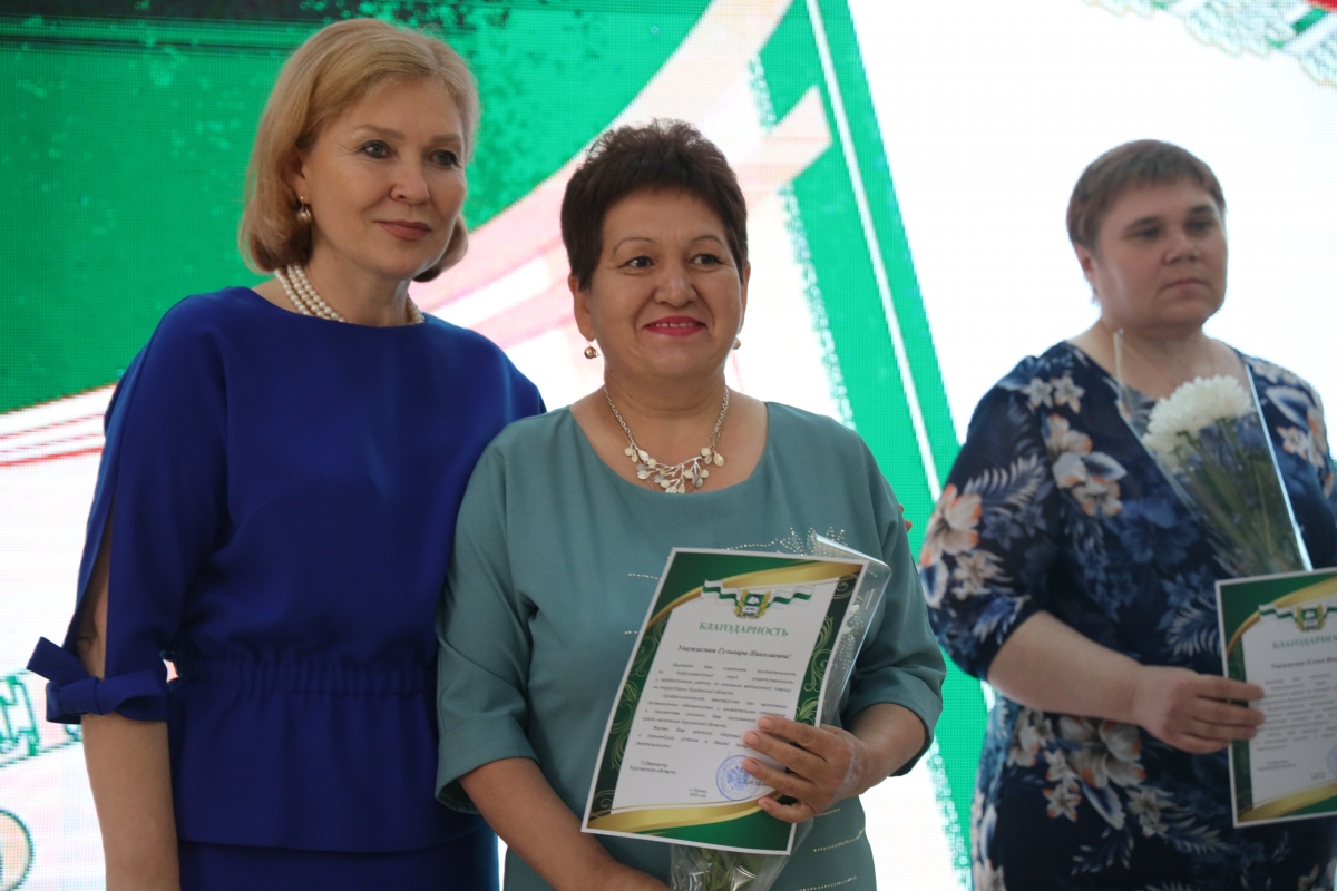 Медицинских работников Курганской области поздравили с профессиональным праздником