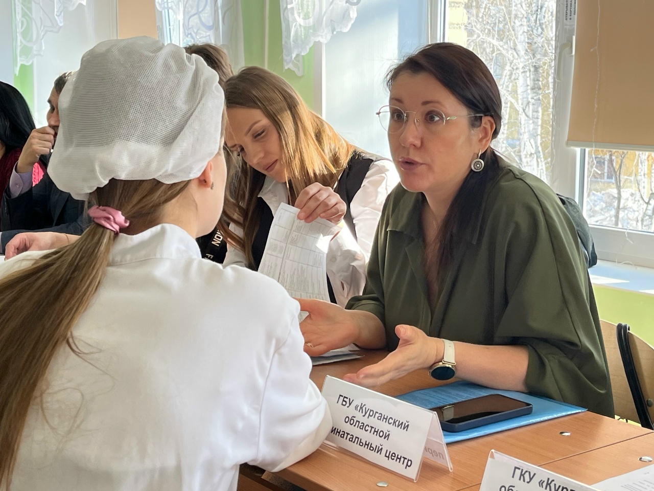 В Шадринском филиале Курганского базового медицинского колледжа прошла встреча представителей медицинских организаций с выпускниками колледжа. ﻿