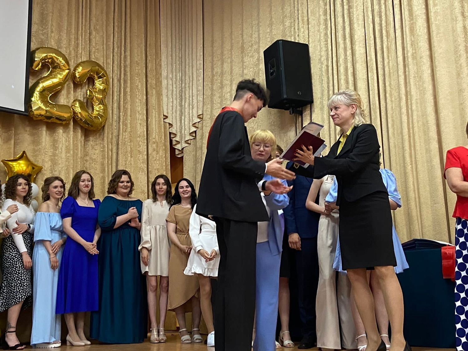 Выпускники Курганского базового медицинского колледжа получили дипломы