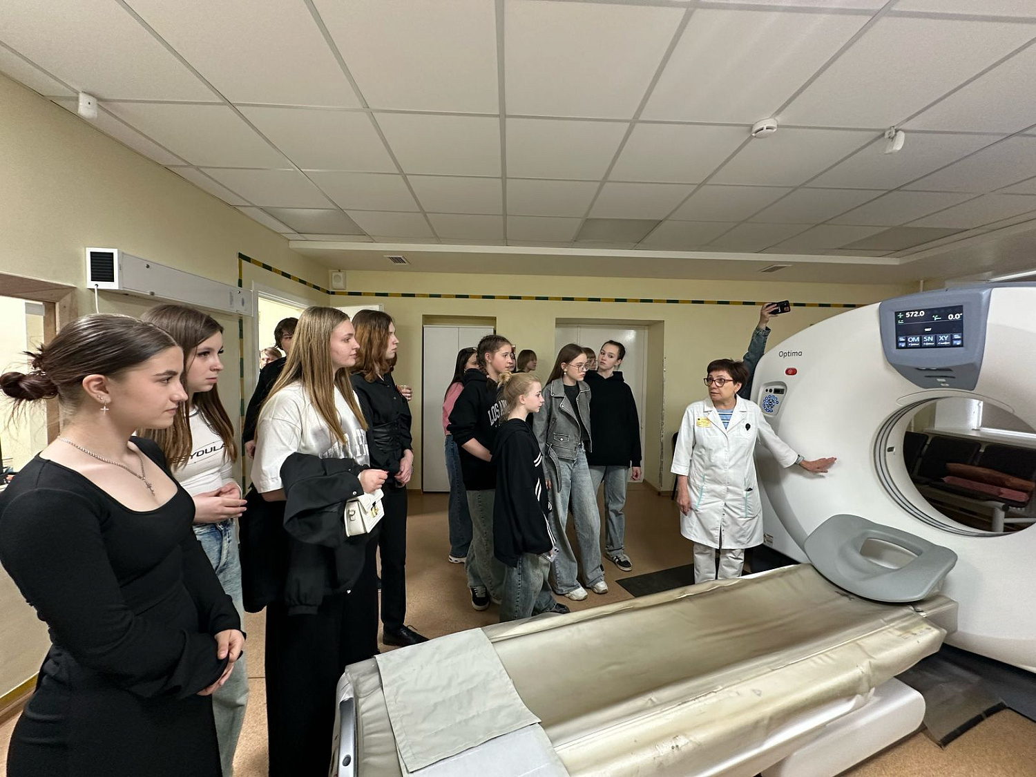 С 21 апреля по 25 апреля в медицинских организациях Курганской области проходят встречи со школьниками