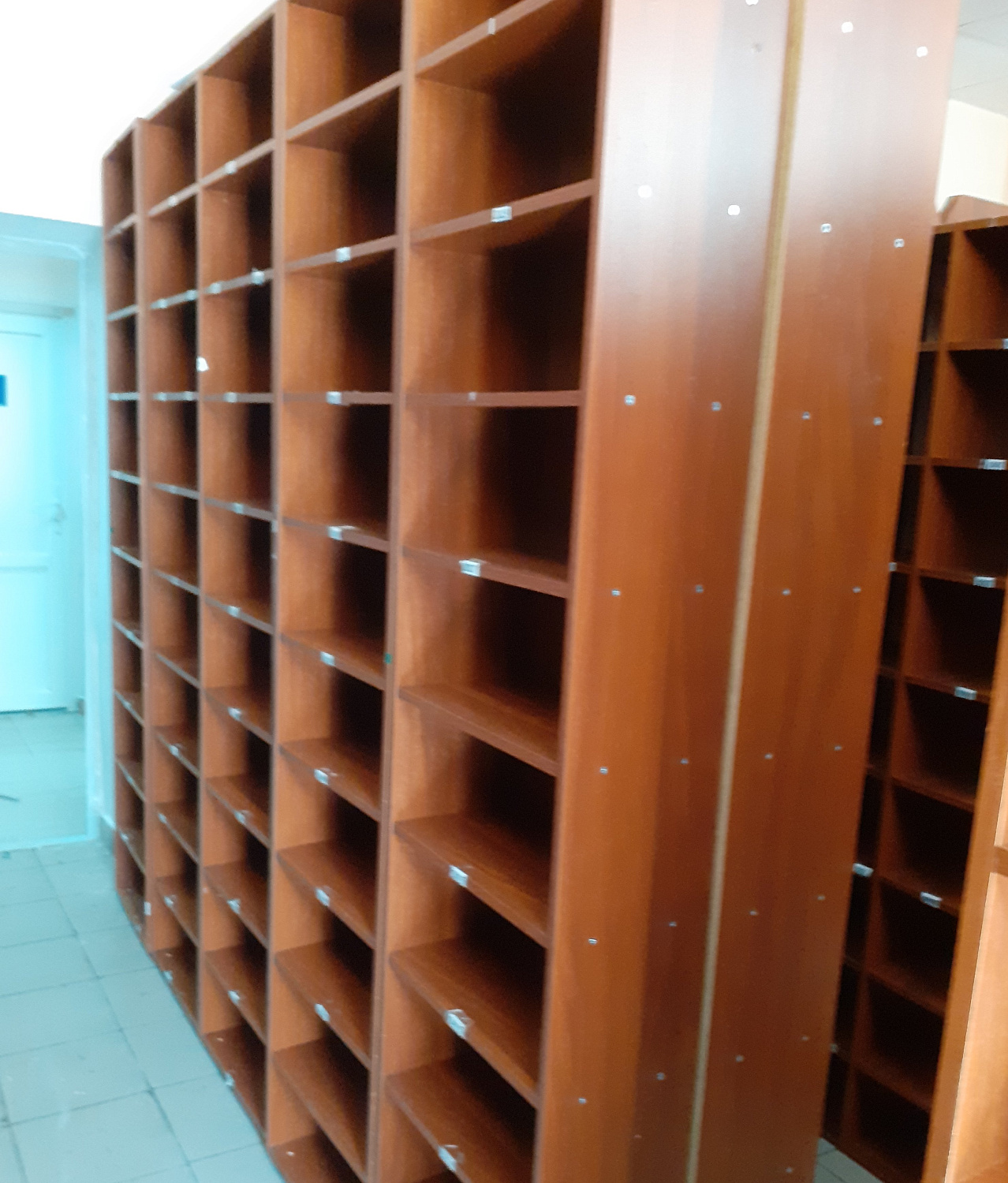 Модернизация первичного звена здравоохранения: В Курганской детской поликлинике ремонтируют регистратуру