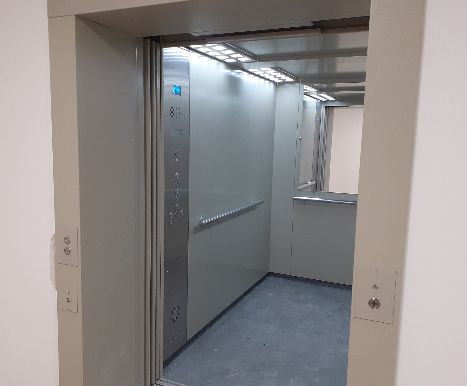 Возведение детской поликлиники в Заозерном близится к завершению