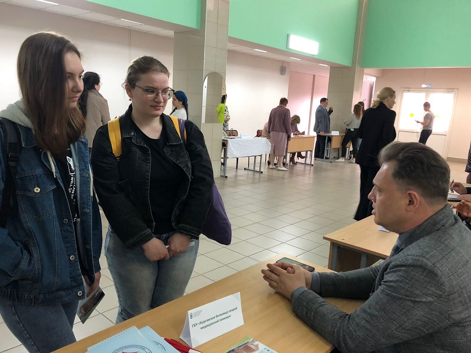 Представители Департамента здравоохранения Курганской области и  главные врачи медицинских организаций встретились со студентами 