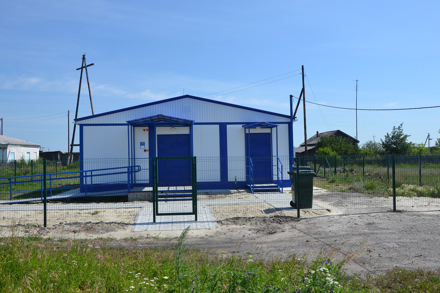 Продолжается капитальный ремонт фельдшерско - акушерского пункта в селе Вилкино Юргамышского муниципального округа