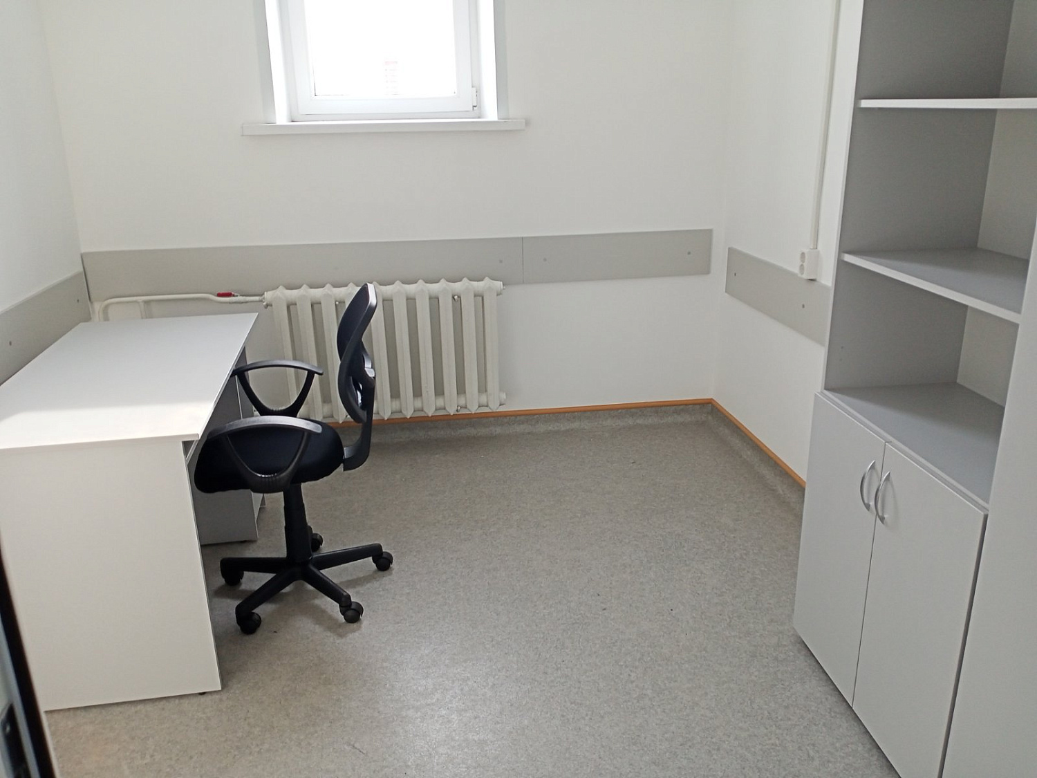 Завершен ремонт в двух отделениях Курганской поликлиники №2 