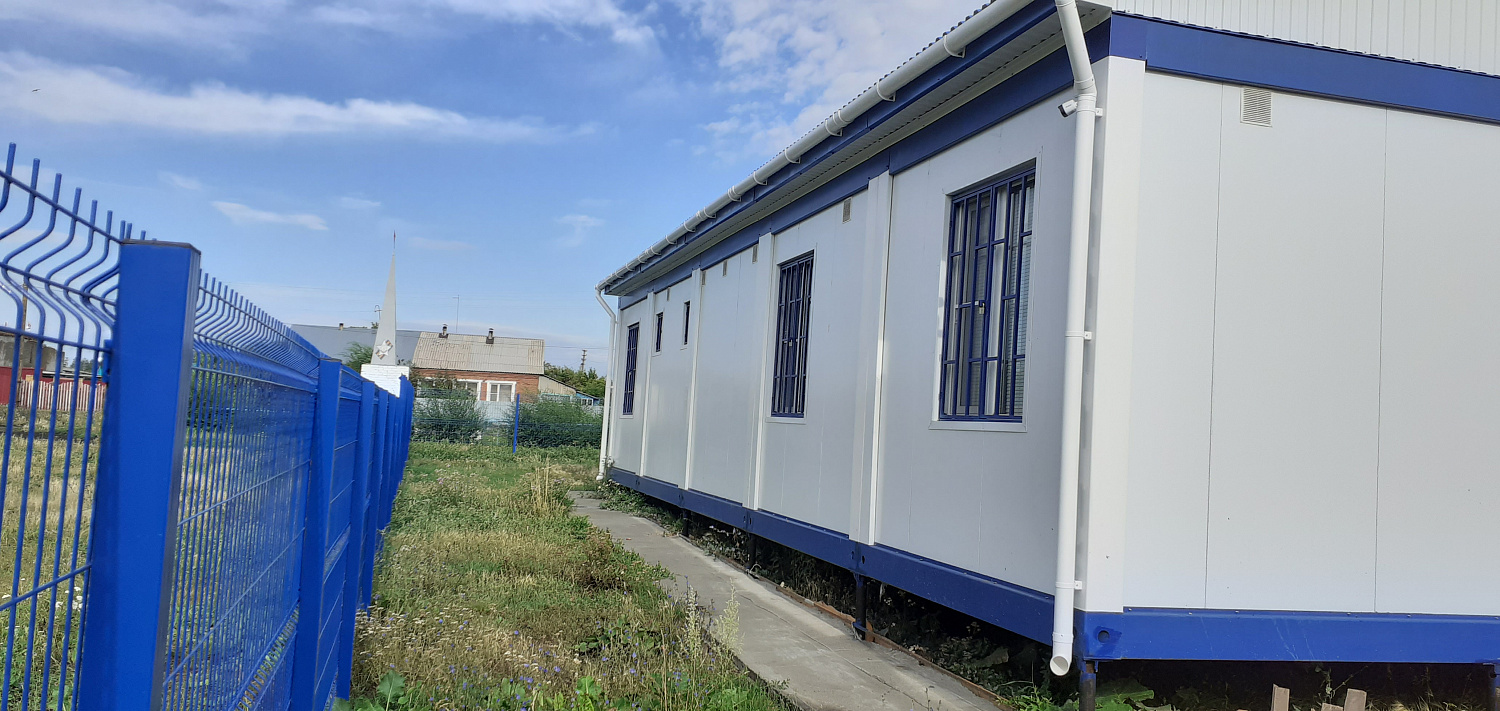 Работы по установке врачебной амбулатории в селе Камаган Куртамышского муниципального округа близятся к завершению