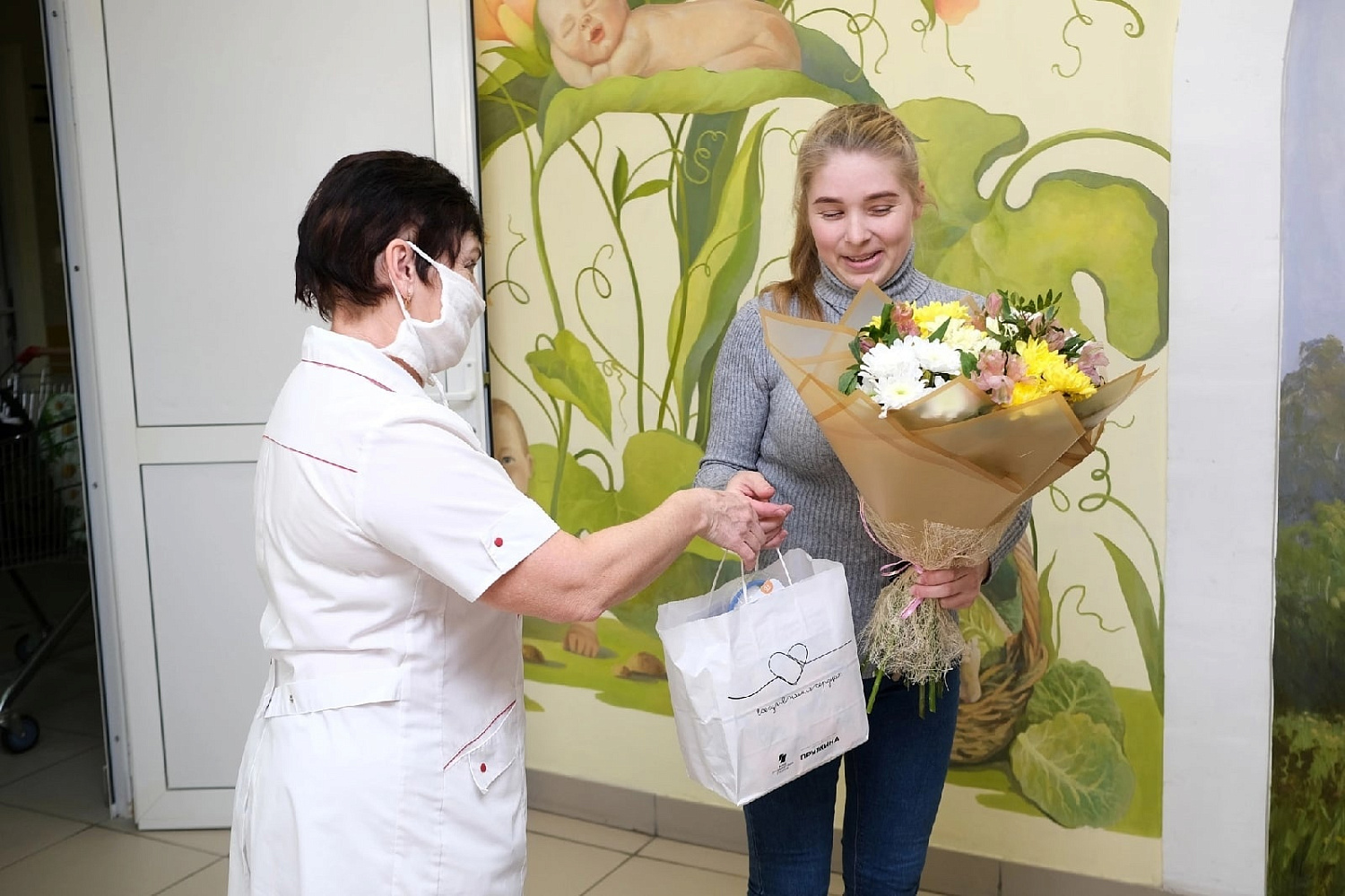 В День матери в Курганском областном перинатальном центре прошла торжественная выписка